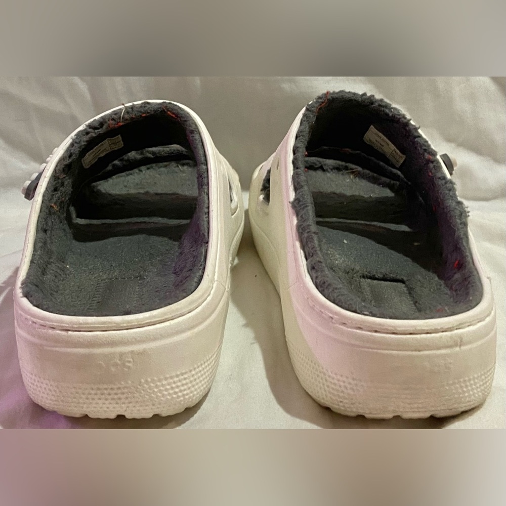 Crocs cozy White sandals fuzzy Gray M7 W9 - Picture 4 of 5